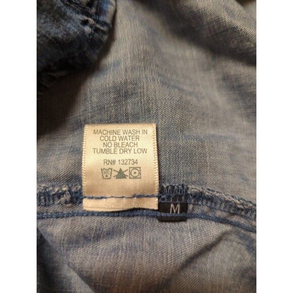 Cloth & Stone Shirt Womens Medium Blue Chambray Button Up Roll Tab Sleeve Hi Low - Picture 10 of 12
